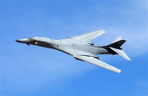 B-1B Lancer formation flying